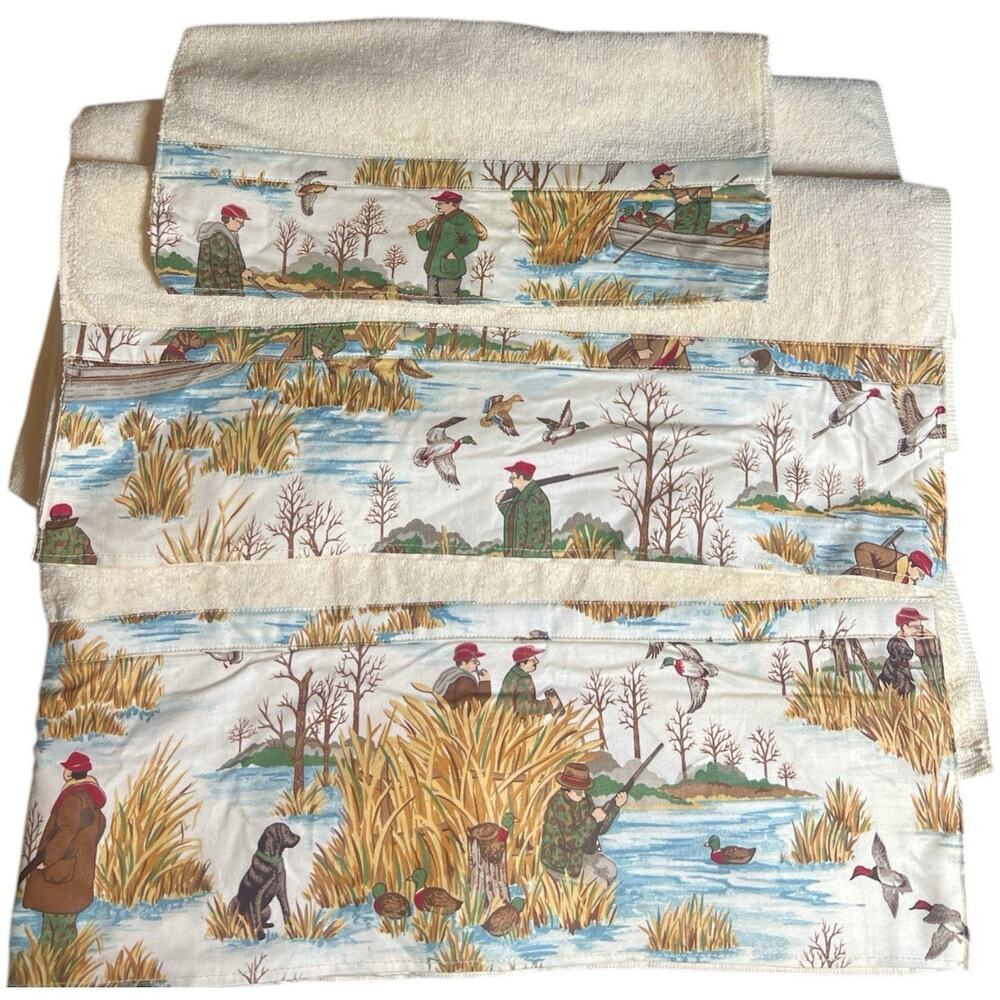 Hunting Ducks Cabin Towel set Vintage Man cave bathroom Golden Retriever